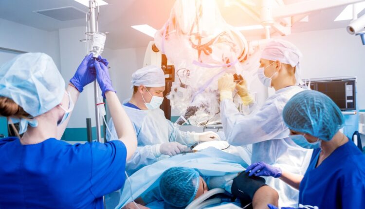 جراحی ستون فقرات