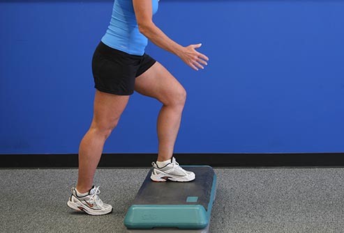 حرکت استپ آپ- ورزش موثر برای تقویت زانو