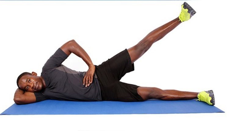 حرکت دادن پا از پهلو - ورزش موثر برای تقویت زانو