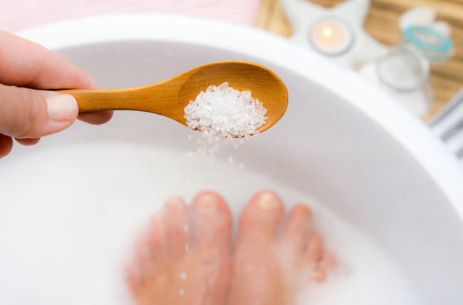 درمان فوری کتف درد - حمام نمک