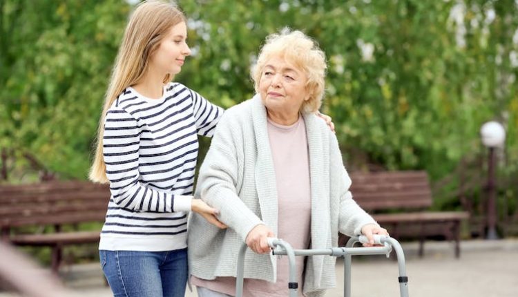 مراقبت های بعد از شکستگی لگن در سالمندان